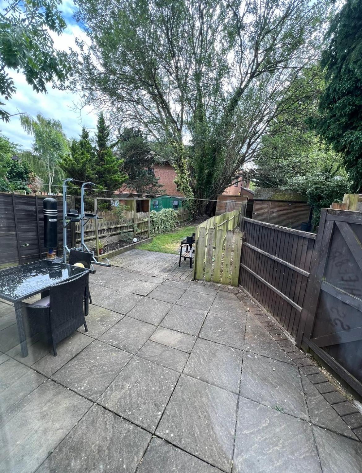 20Mins To Bakerst, Harry Potter & Wembley Stadium! Apartment Northwood  Exterior photo